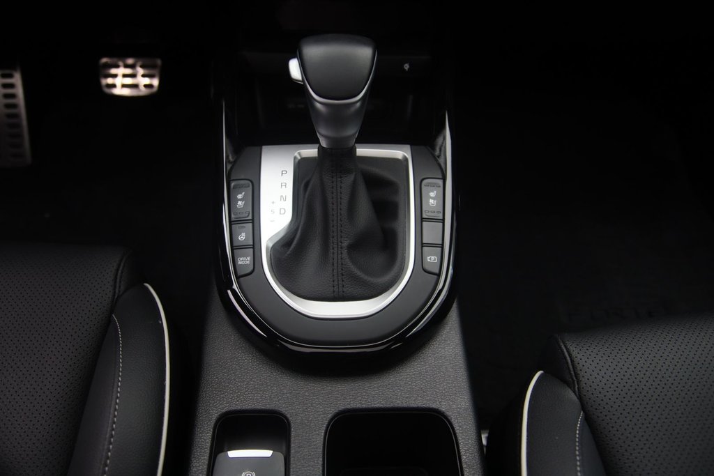2023 Kia Forte in Chicoutimi, Quebec - 14 - w1024h768px