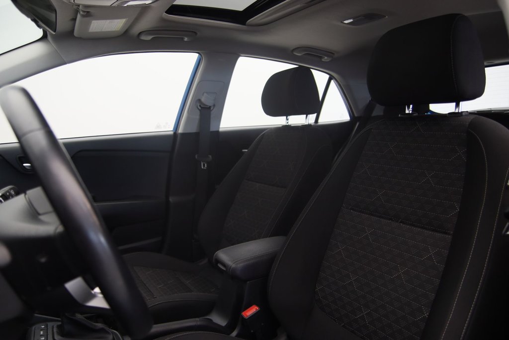 Kia Rio 5-door  2021 à Jonquière, Québec - 7 - w1024h768px