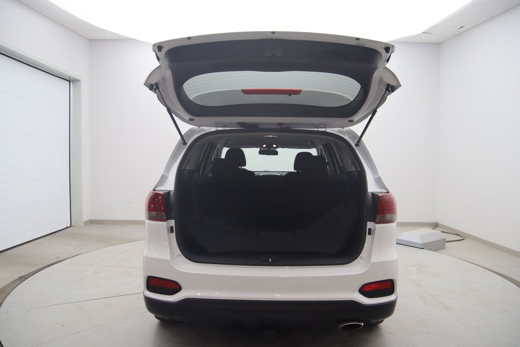 Kia Sorento  2020 à Jonquière, Québec - 17 - w1024h768px