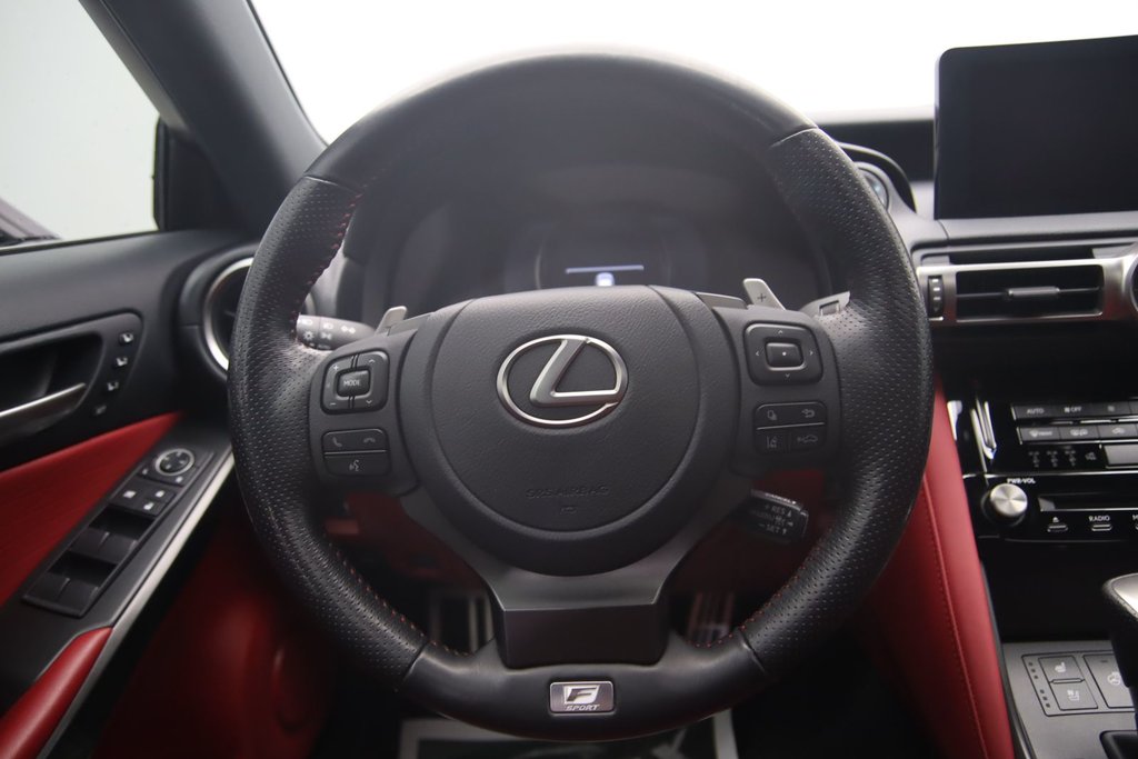 2022 Lexus IS 350 in Chicoutimi, Quebec - 12 - w1024h768px
