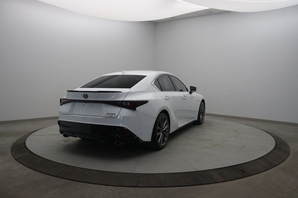 2022 Lexus IS 350 in Chicoutimi, Quebec - 4 - w1024h768px