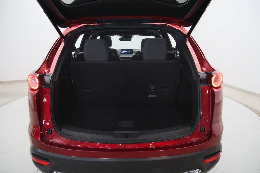 2023 Mazda CX-9 in Baie-Comeau, Quebec - 18 - w1024h768px