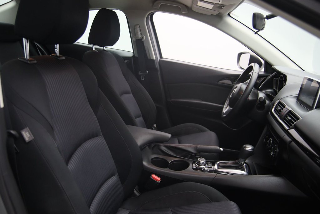 Mazda 3  2016 à Jonquière, Québec - 15 - w1024h768px
