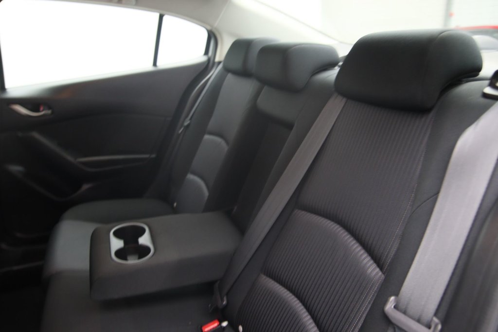 Mazda 3  2016 à Jonquière, Québec - 9 - w1024h768px
