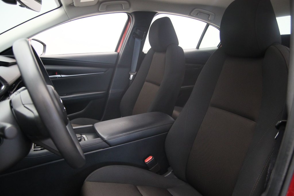 2022 Mazda 3 GX in Chicoutimi, Quebec - 6 - w1024h768px