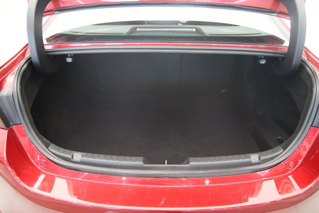 2022 Mazda 3 GX in Chicoutimi, Quebec - 15 - w1024h768px
