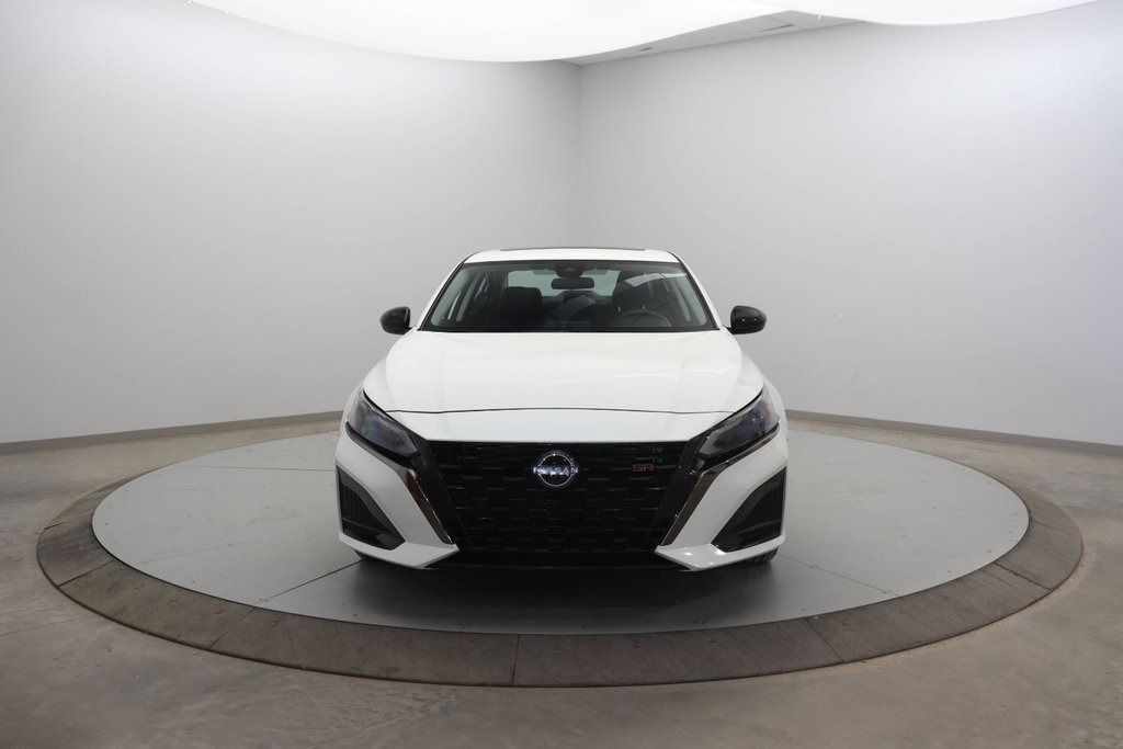 2023 Nissan Altima in Baie-Comeau, Quebec - 2 - w1024h768px