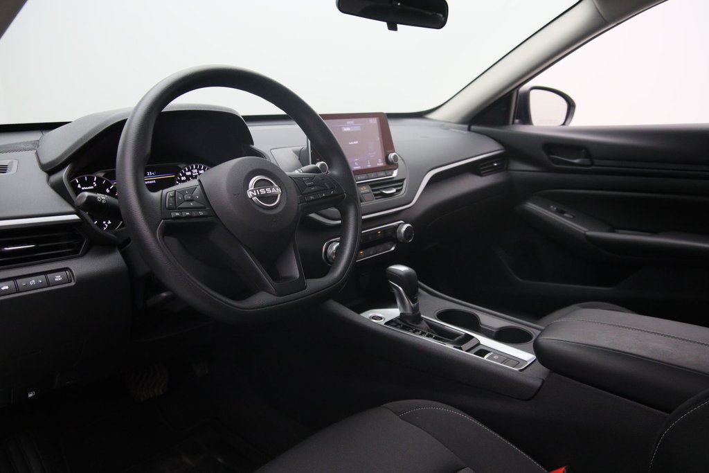 Nissan Altima  2024 à Sept-Îles, Québec - 7 - w1024h768px