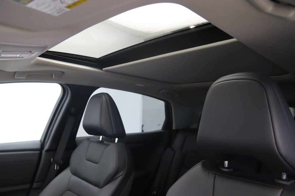 2024 Nissan Ariya in Jonquière, Quebec - 8 - w1024h768px