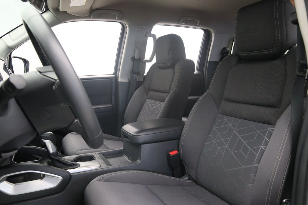 2025 Nissan Frontier in Baie-Comeau, Quebec - 6 - w1024h768px