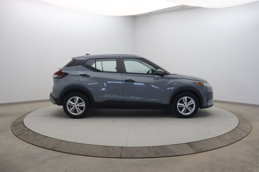 2021 Nissan Kicks S in Jonquière, Quebec - 3 - w1024h768px
