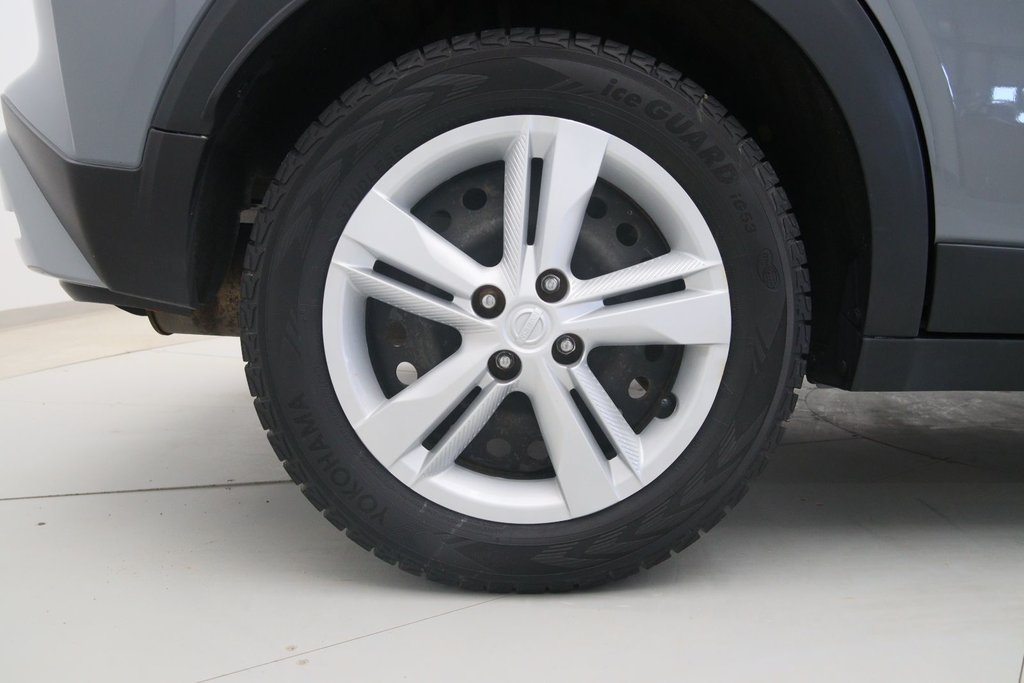 2021 Nissan Kicks S in Jonquière, Quebec - 18 - w1024h768px