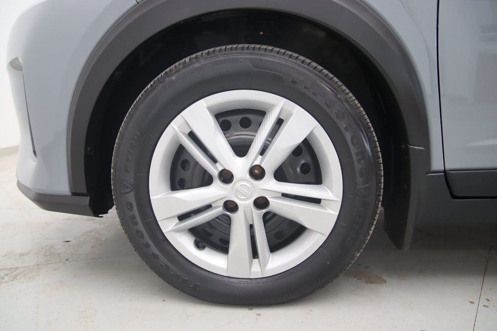 2023 Nissan Kicks S in Chicoutimi, Quebec - 18 - w1024h768px