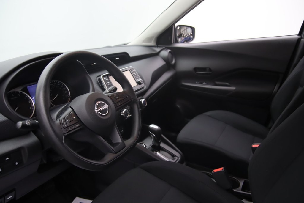 2023 Nissan Kicks S in Chicoutimi, Quebec - 6 - w1024h768px