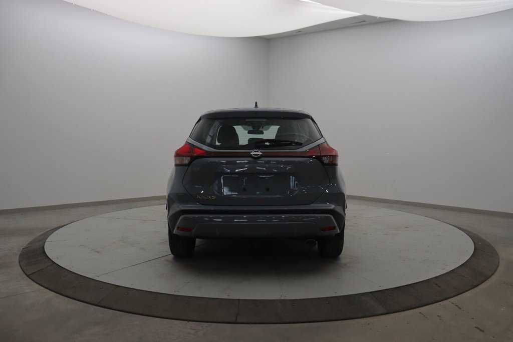 2023 Nissan Kicks S in Chicoutimi, Quebec - 5 - w1024h768px