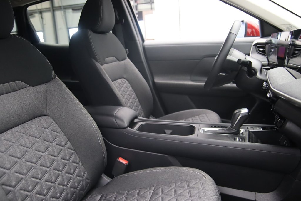 2025 Nissan Kicks in Jonquière, Quebec - 15 - w1024h768px