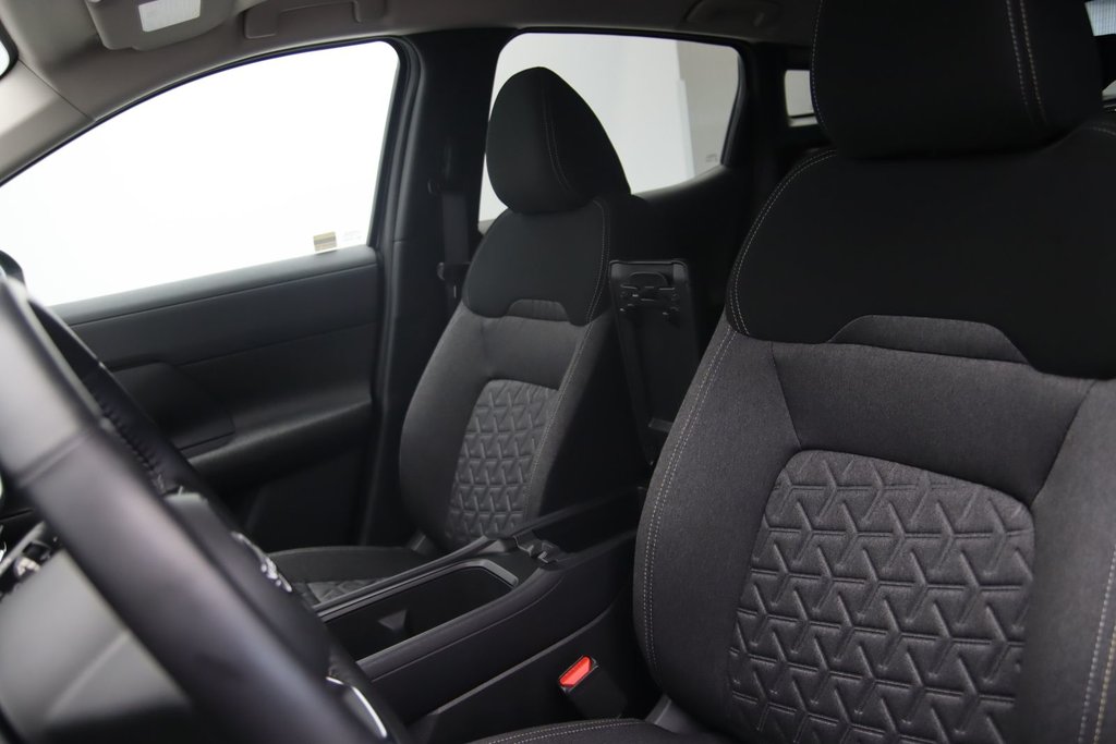 2025 Nissan Kicks in Jonquière, Quebec - 7 - w1024h768px