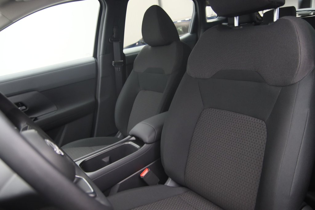 2025 Nissan Kicks S in Chicoutimi, Quebec - 7 - w1024h768px