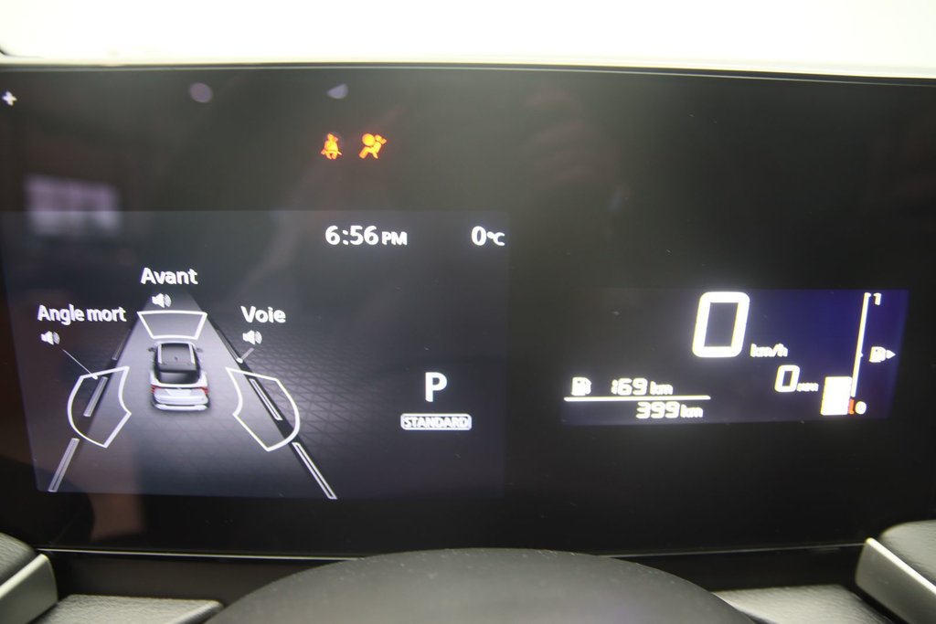 2025 Nissan Kicks S in Chicoutimi, Quebec - 12 - w1024h768px