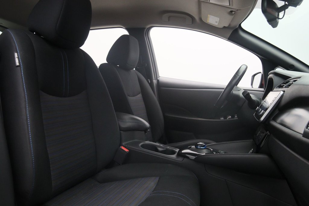 2023 Nissan LEAF SV + in Chicoutimi, Quebec - 16 - w1024h768px