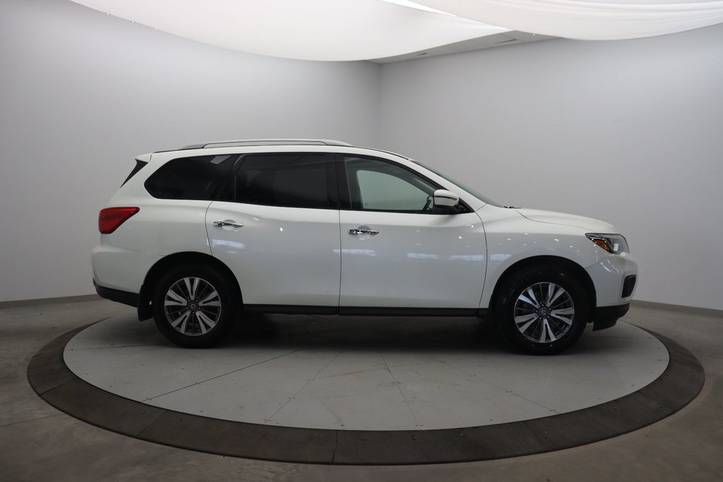 2019 Nissan Pathfinder in Jonquière, Quebec - 3 - w1024h768px