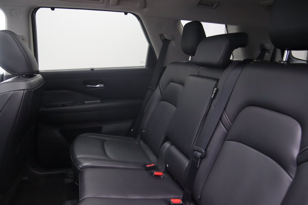2022 Nissan Pathfinder in Baie-Comeau, Quebec - 9 - w1024h768px