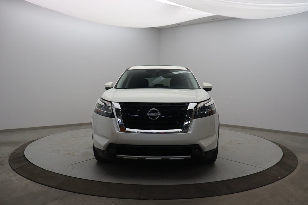 Nissan Pathfinder  2023 à Sept-Îles, Québec - 2 - w1024h768px
