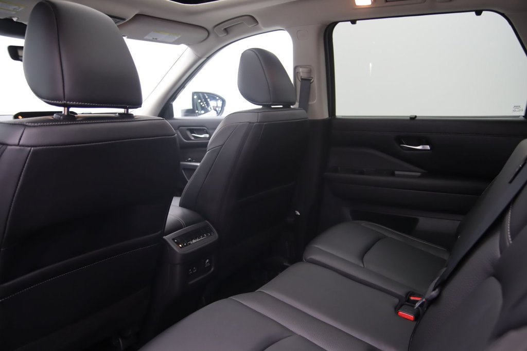 Nissan Pathfinder  2023 à Sept-Îles, Québec - 9 - w1024h768px