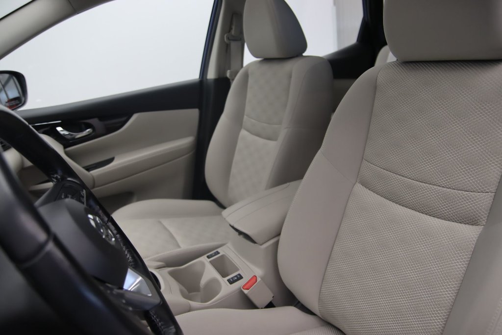 Nissan Qashqai  2020 à Sept-Îles, Québec - 7 - w1024h768px
