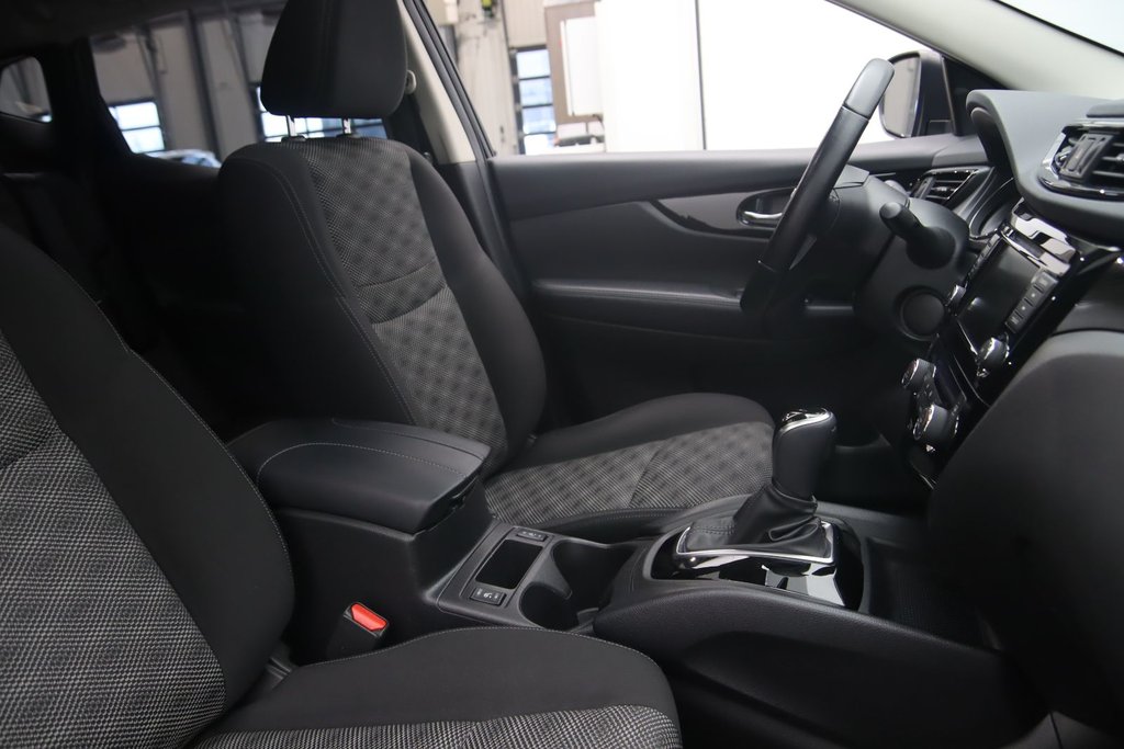2020 Nissan Qashqai in Baie-Comeau, Quebec - 16 - w1024h768px
