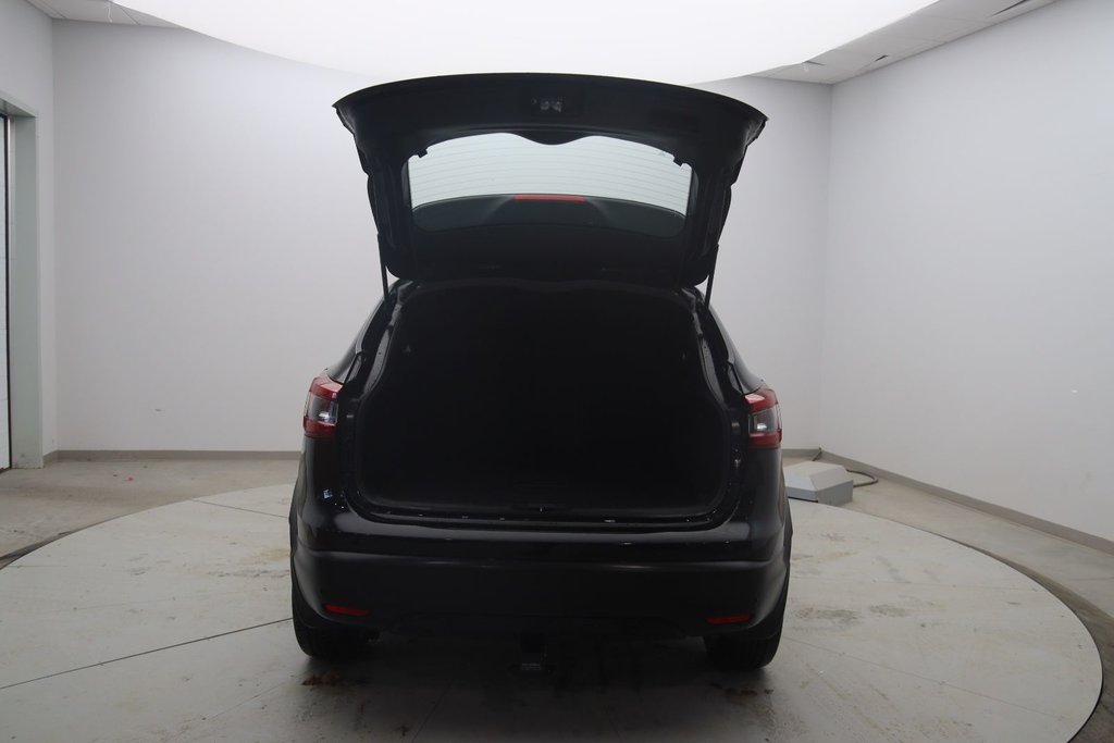 Nissan Qashqai  2020 à Jonquière, Québec - 17 - w1024h768px