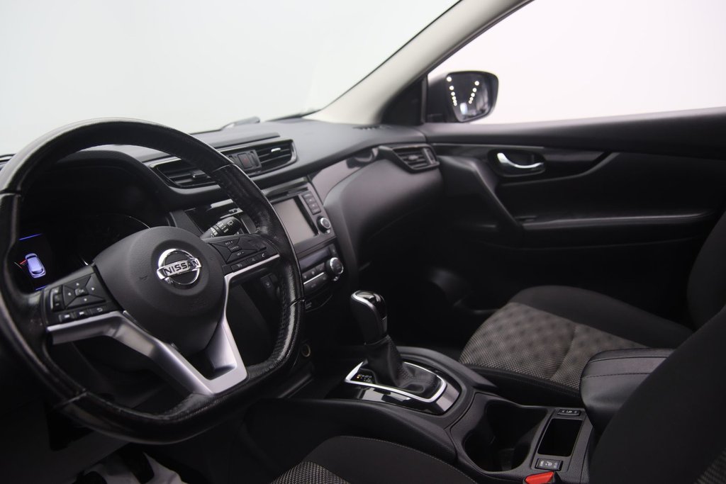 Nissan Qashqai  2020 à Jonquière, Québec - 6 - w1024h768px