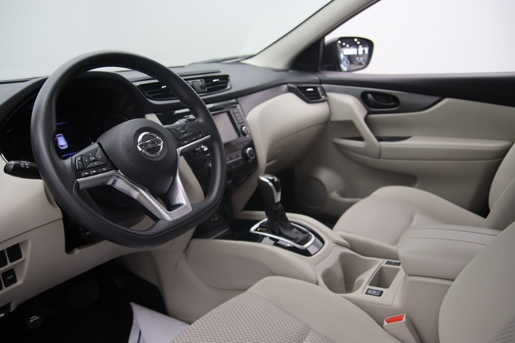 2021 Nissan Qashqai S in Chicoutimi, Quebec - 6 - w1024h768px