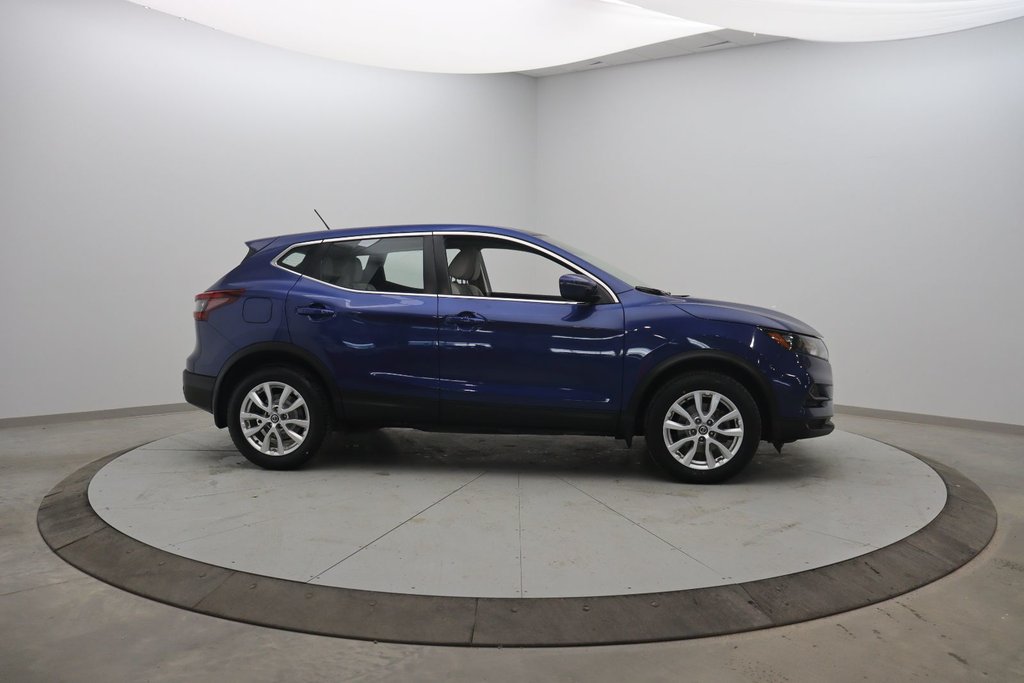 2021 Nissan Qashqai S in Chicoutimi, Quebec - 3 - w1024h768px
