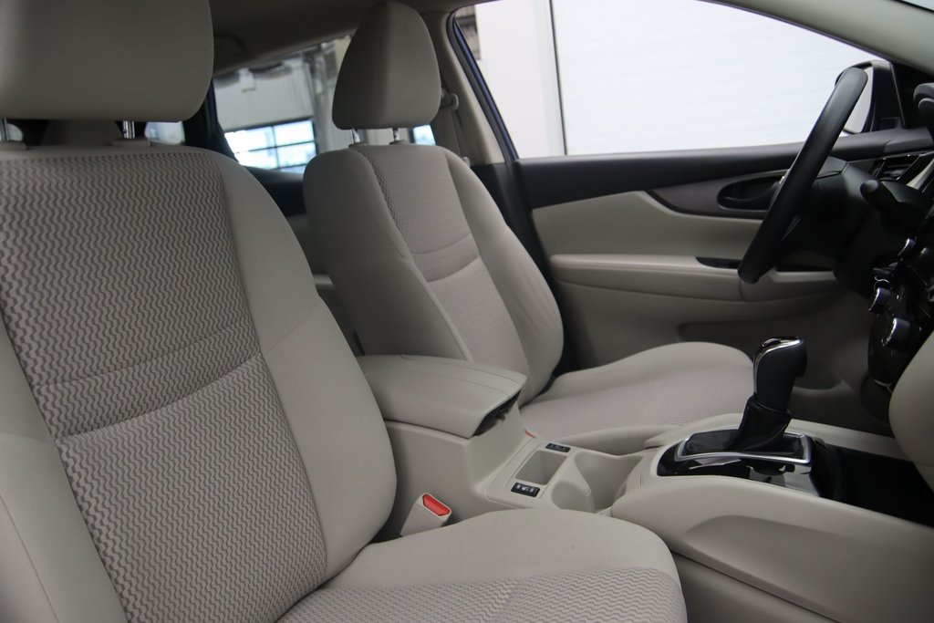 2021 Nissan Qashqai S in Chicoutimi, Quebec - 15 - w1024h768px