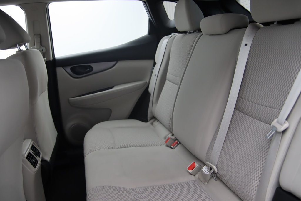 2021 Nissan Qashqai S in Chicoutimi, Quebec - 9 - w1024h768px