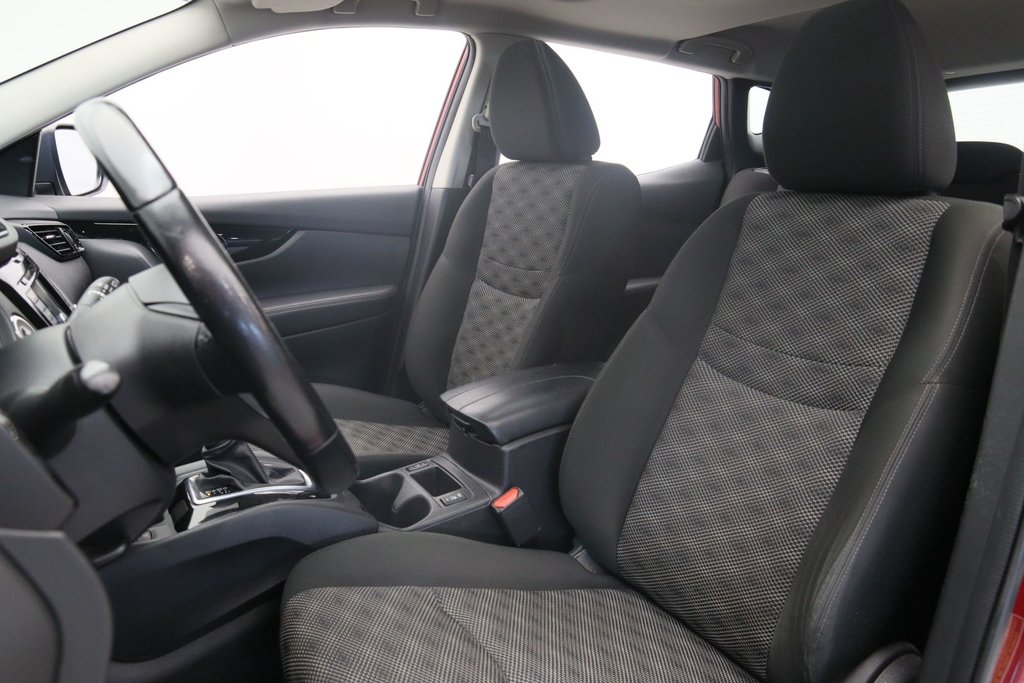 2021 Nissan Qashqai in Jonquière, Quebec - 6 - w1024h768px