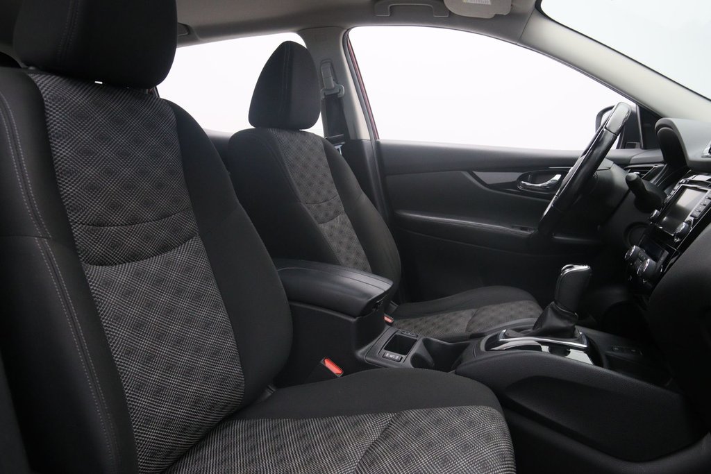 2021 Nissan Qashqai in Jonquière, Quebec - 17 - w1024h768px