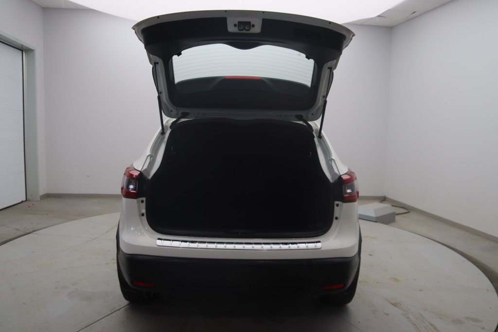 2023 Nissan Qashqai in Sept-Îles, Quebec - 17 - w1024h768px