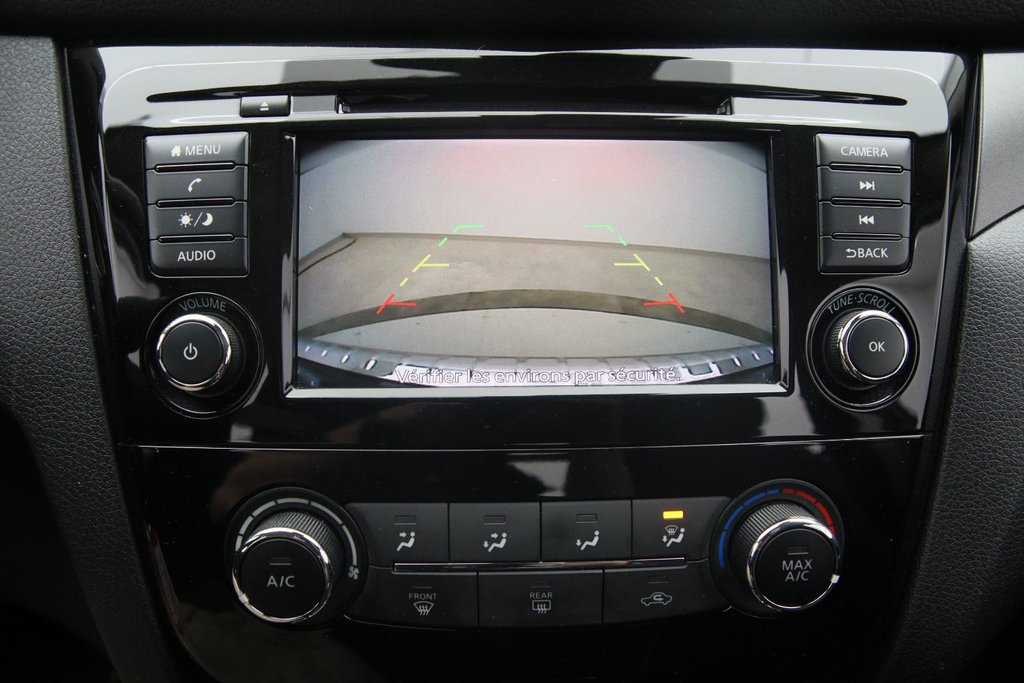 Nissan Qashqai  2023 à Jonquière, Québec - 13 - w1024h768px