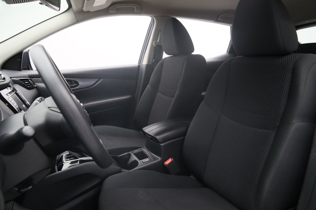 Nissan Qashqai  2023 à Jonquière, Québec - 6 - w1024h768px