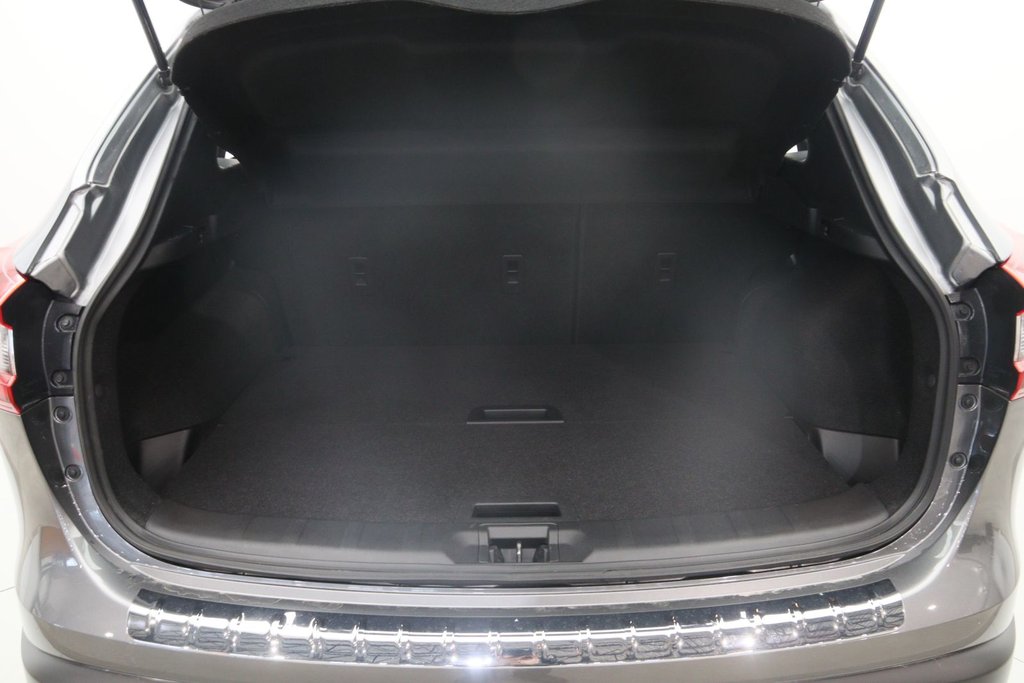 2023 Nissan Qashqai SL in Chicoutimi, Quebec - 18 - w1024h768px