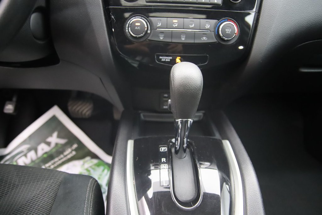 2016 Nissan Rogue in Jonquière, Quebec - 14 - w1024h768px