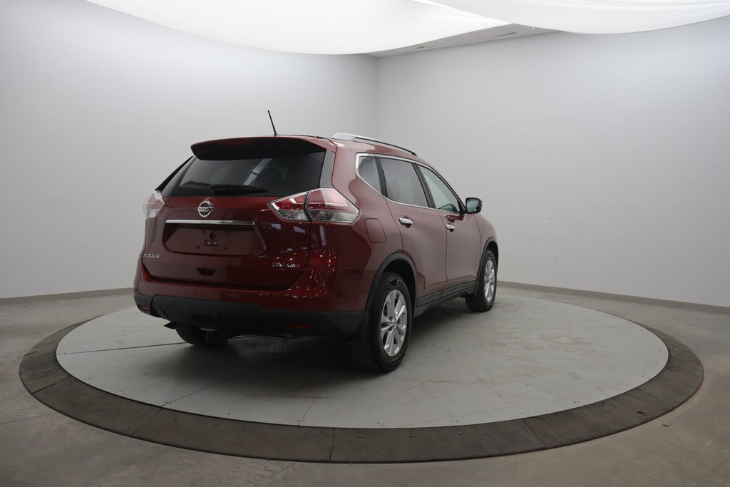 2016 Nissan Rogue in Jonquière, Quebec - 4 - w1024h768px