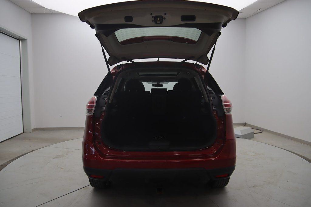 2016 Nissan Rogue in Jonquière, Quebec - 18 - w1024h768px