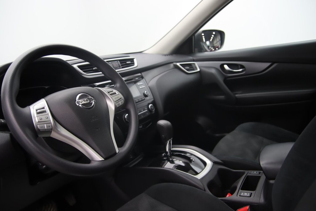 2016 Nissan Rogue in Jonquière, Quebec - 6 - w1024h768px