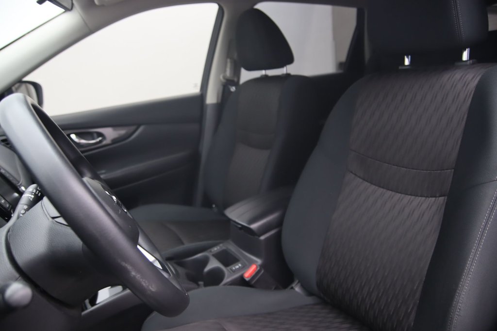 2018 Nissan Rogue in Jonquière, Quebec - 7 - w1024h768px