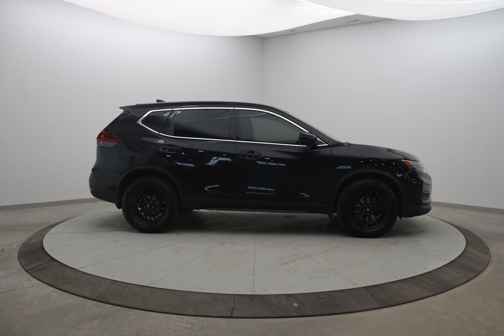 2018 Nissan Rogue in Jonquière, Quebec - 3 - w1024h768px