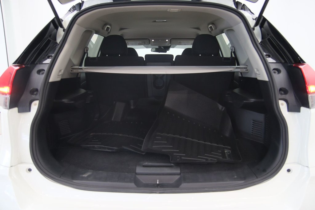 2020 Nissan Rogue in Jonquière, Quebec - 16 - w1024h768px