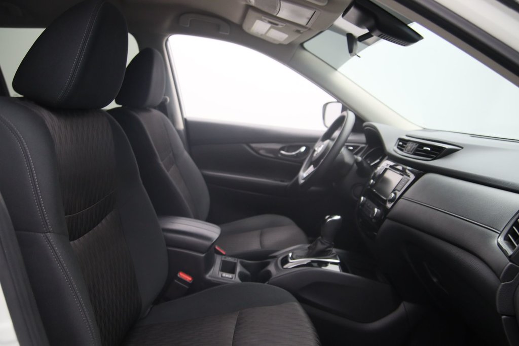2020 Nissan Rogue in Jonquière, Quebec - 15 - w1024h768px